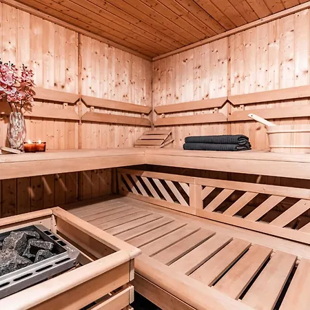 Appartement Kusi's Ranch Studio Nr- 12 Nadelhorn By Interhome